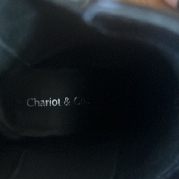 Chariot & Co. boots women’s size 9. Black chunky lug sole. Very comfortable. - Picture 6 of 8